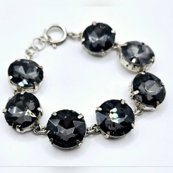 Grey Glass Crystal Button Dot Silvertone Bracelet. - Picture 1 of 7